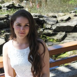 Meet your Posher, Danielle